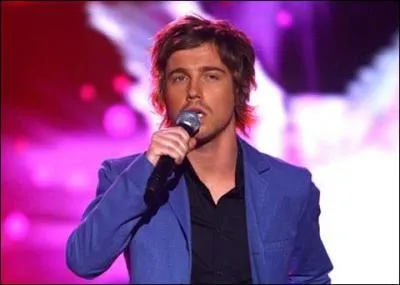 Vainqueur de la Nouvelle Star 2007, Julien Dor a chant 'Pour un infidle' en duo avec Batrice Martin, jeune qubcoise dont le nom de scne est :