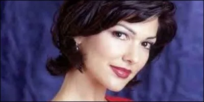 Comment se nomme Laura Harring dans "Sunset Beach" ?