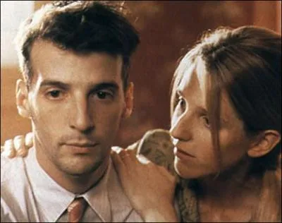 (Orange Cinchoc) Pour quoi se fait passer Mathieu Kassovitz, qui incarne un mythomane, dans 'Un hros trs discret' ?