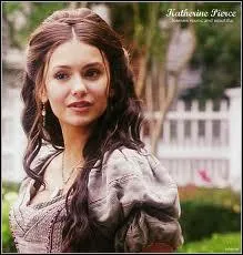 Pourquoi Katherine doit se rendre en Angleterre ?