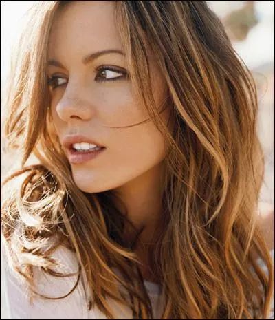 Ne en 1973, elle a incarn la mystrieuse Selene dans la saga 'Underworld' :