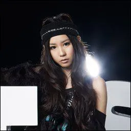 Qui est la bassiste du groupe ?