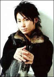 Qui est le chanteur du groupe ?