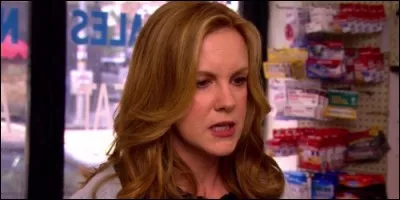 Dans quelle série Elizabeth Perkins interprète le rôle de Celia Hodes ?