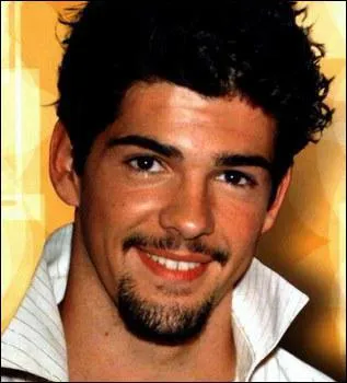 De qui Roberto est-il amoureux ?