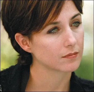 (TPS Star) Autour de quel jeu tourne l'histoire de 'Qui perd gagne ! ', film avec Elsa Zylberstein et Thierry Lhermitte ?