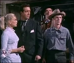 (Orange Cingants) De quel genre est le film 'Quatre tranges cavaliers' ?