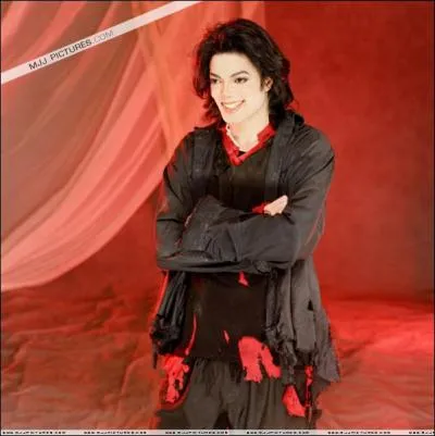 Dans quel clip porte-t-il ce costume ?