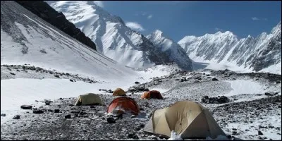 Quel est le point culminant de l'Afghanistan ?