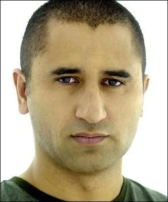 N en 1968, cet acteur no-zlandais a fait beaucoup de seconds rles, notamment dans 'La Leon de Piano', 'A tombeau Ouvert'... :