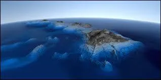 Quel est le plus haut sommet sous la mer ?