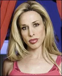 N(e) en 1969, cet acteur transexuel, n Robert, est le plus jeune de la famille Arquette :