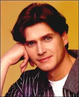 N en 1968, il a longtemps tenu le rle de Sbastien dans la srie 'Hlne et les Garons' et ses drivs :