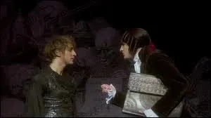 Qui est-ce ? (  droite )