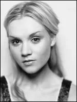 Ne en 1980, elle a tenu le premier rle dans le film 'Bully'. Dans la vraie vie, elle a t marie pendant deux ans  Macauley Culkin :