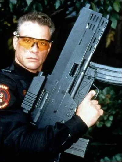 (Canal+ Frisson) 'Universal Soldier, le combat absolu' est le ________ film de la saga.