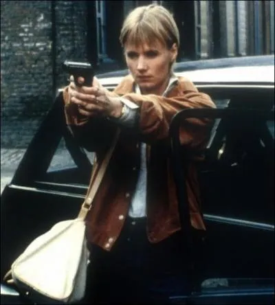 (Cin Polar) Dans 'La femme flic', Miou-Miou incarne une policire qui dcouvre :