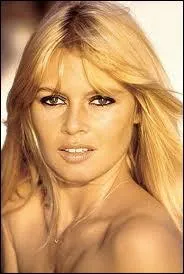 Combien Brigitte Bardot a-t-elle de films  son actif ?