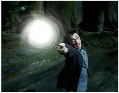 Comment s'appelle le sort qui repousse des dtraqueurs ?