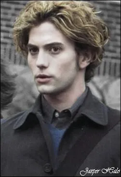 Jasper faisait-il partie d'une arme de vampires ?