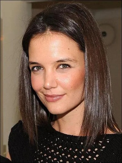 Dans quelle srie joue Katherine Noelle Holmes ?