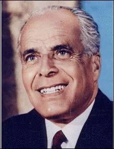 N en 1903, il fut le premier Prsident de la Rpublique tunisienne :