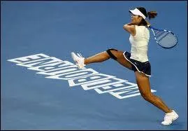 Quelle joueuse a remport l'Australian Open en 2011 face  la chinoise Na Li en finale ?
