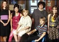 Comment s'appelle celui assis  cot de Bailey ?