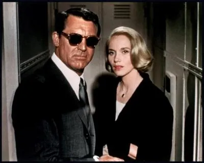Un film de 1959 avec Cary Grant , il s'agit de ... .