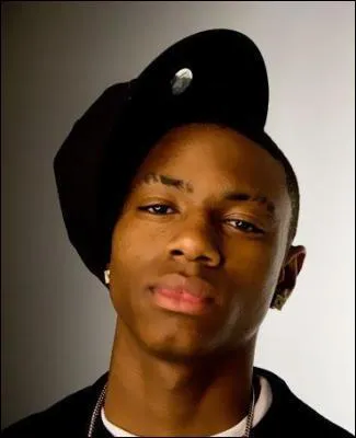 Comment s'appelle ce chanteur ?