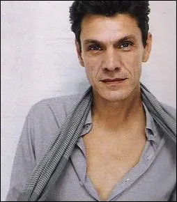 N en 1962, ce chanteur franais a chant 'Elle a les yeux revolver'. Il est aussi comdien  ses heures perdues :