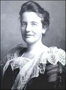 Ne en 1861, cette femme fut l'pouse du 26me Prsident des USA, qui tait prnomm Theodore :