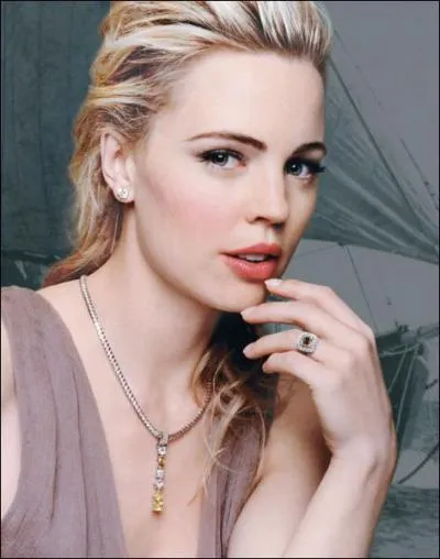 Ne en 1976, cette australienne a connu le succs grce  la srie 'Alias' : elle y incarnait Lauren Reed, la rivale en amour de Sydney Bristow :