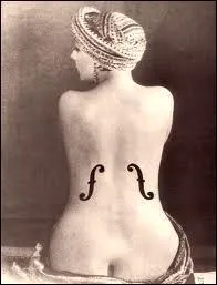 Comment s'appelle cette artiste qui fut la compagne et le modle de Man Ray ?