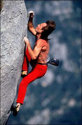 N en 1962, ce grimpeur est surnomm le 'Spider-Man franais' parce qu'il est spcialis dans l'escalade urbaine :