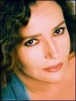 Ne en 1945, cette actrice a reu le Csar du meilleur second rle pour son interprtation dans 'L'anne des mduses' :