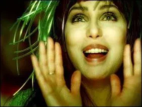 Cher fait son grand retour avec le tube...