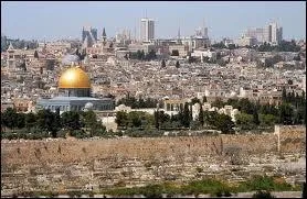 Cette ville sainte a pour nom ...