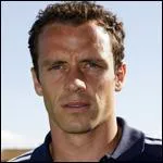 Laurent Bonnart. Joueur de football professionnel ayant volu au Mans,  Marseille et Monaco. Dans quel club de Ligue 1 vient-il de signer pour la saison 2011/2012 ?