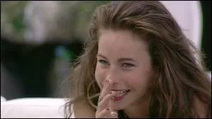 Accompagne de qui, Juliette, est-elle dans la maison parallle ?