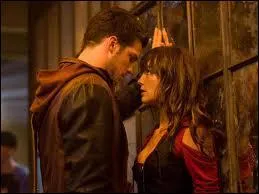 Comment s'appelle la fille ?