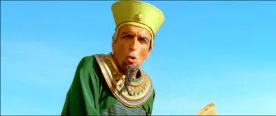 Qui interprte l'architecte gyptien Amonbofis dans ' Astrix et Oblix : Mission Cloptre' ?