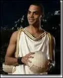 Tony Parker est aussi prsent dans le film ' Astrix aux jeux olympiques' . Quel est son nom ?