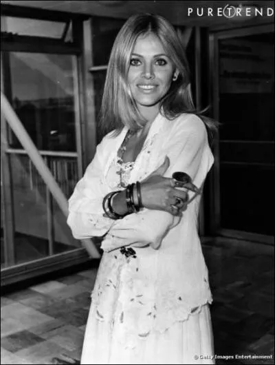 Britt Eklant est ' Bonne nuit '... James Bond est :