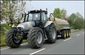 Quelle est la marque de ce tracteur ?
