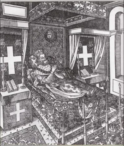 A la mort du roi, pour incarner la continuit de la monarchie, on expose... ?