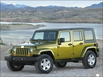 Quelle est la marque de cette voiture ?