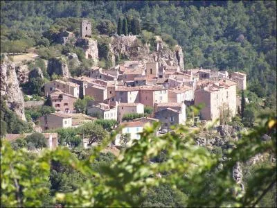 Comment s'appelle cette commune varoise ?