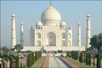 O se trouve le Tadj Mahal ?