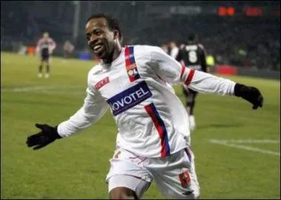 Sidney Govou a dcid de rejoindre un club promu en Ligue1 :